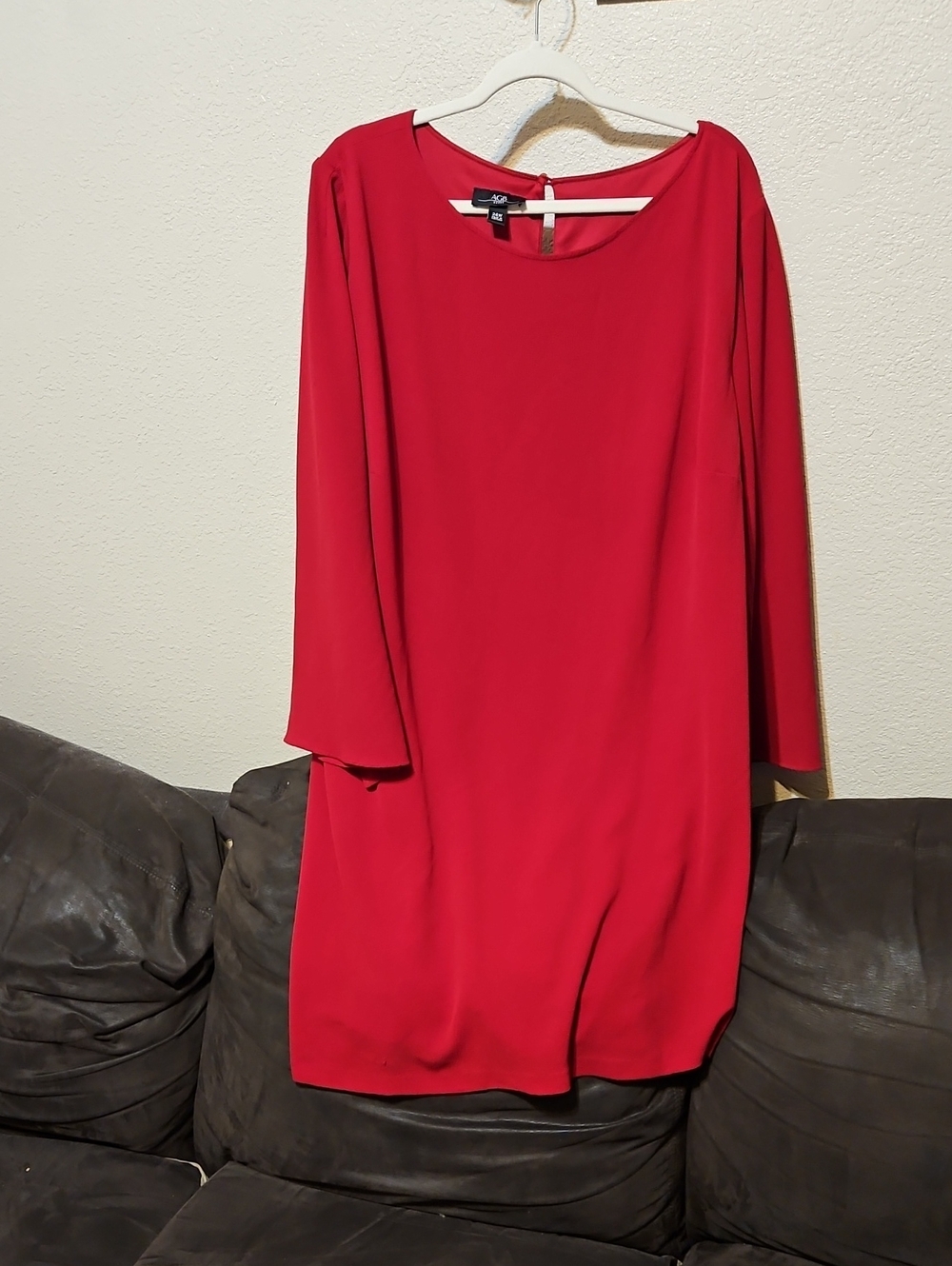 AGB Red Long-Sleeve Shift Dress with Scoop Neck